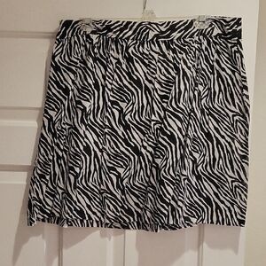 Banana Republic Black and White Zebra Pattern Skirt 19"L